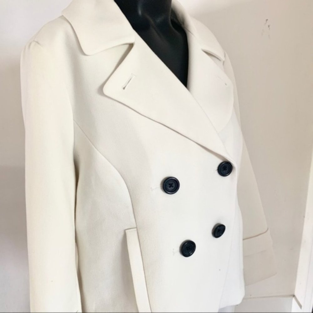 White House Black Market Cropped Peacoat Size 8P - Picture 7 of 8